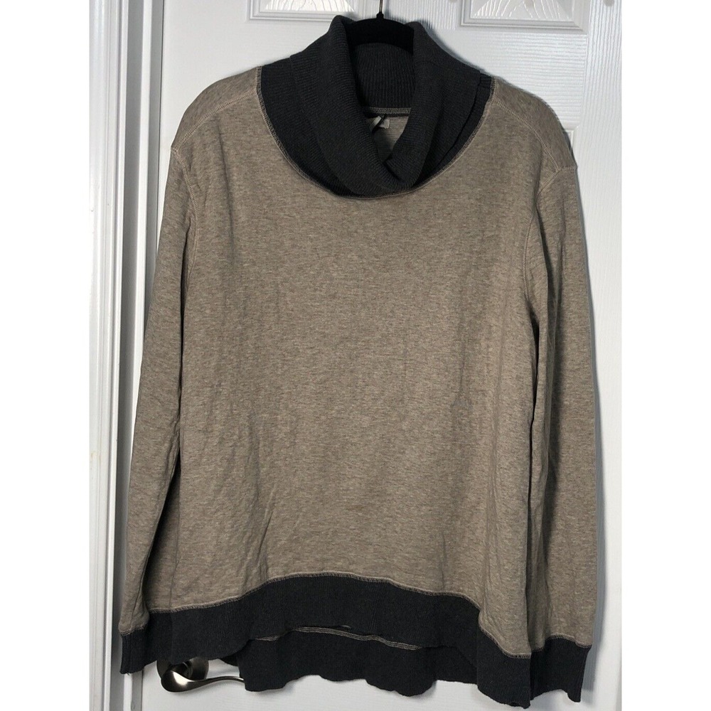 Carbon‎ 2 Cobalt Women's Gray & Beige High-Low Turtleneck Sweater - Size M